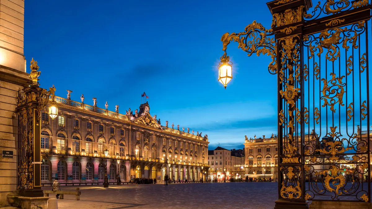 La place Stanislas et ses grilles dorées, à Nancy